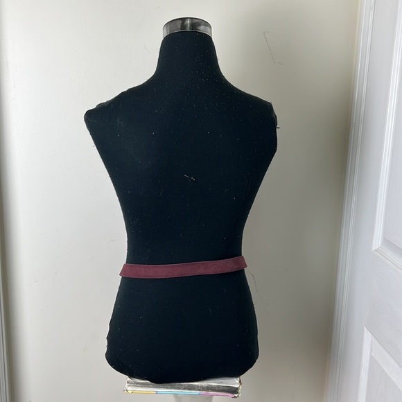 Loft Suede Leather Rhinestones Buckle Burgundy Belt Size Medium - Picture 5 of 16